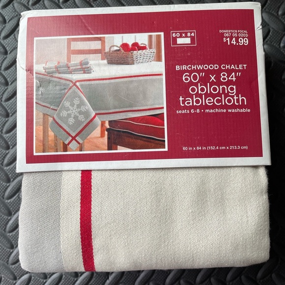 Birchwood Chalet Other - NWT Birchwood Chalet Oblong Tablecloth